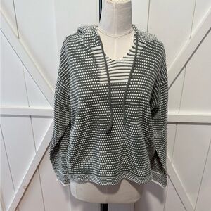 Pink Lily Gray and White Knit Top